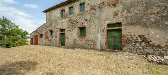 8 bedrooms House in Lajatico, Italy No. 203 4