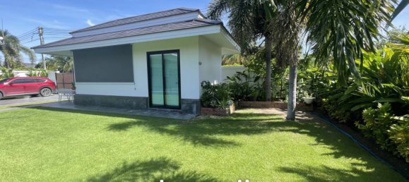 4 bedrooms Villa in Cha-am, Thailand No. 24152 2