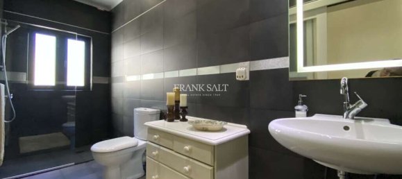 3 bedrooms House in Sliema, Malta No. 9638 13