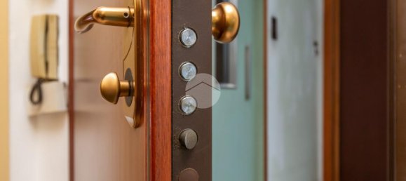 2-Zimmer Penthouse in Turin, Italy, Nr. 69860 4