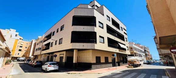 2 bedrooms Apartment in Torrevieja, Spain No. 182916 3