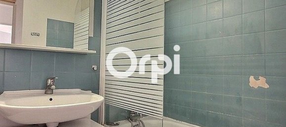 2 rooms Apartment in Elancourt, France No. 297358 6