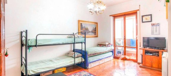 2-salle Appartement à Rome, Italy No. 70609 4