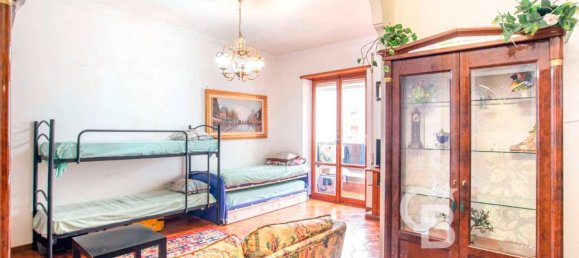 2-salle Appartement à Rome, Italy No. 70609 12