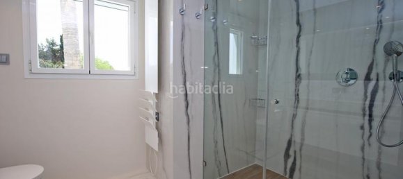 5 bedrooms Townhouse in Marbella, Spain No. 119427 10