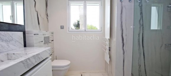 5 bedrooms Townhouse in Marbella, Spain No. 119427 5