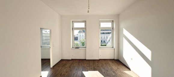 2 rooms Apartment in Josefstadt, Austria No. 179039 2