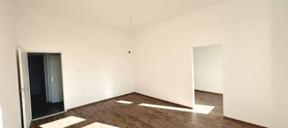 2 rooms Apartment in Josefstadt, Austria No. 179039 3