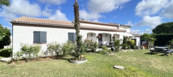 5 bedrooms Villa in Haute-Garonne, France No. 289149 4