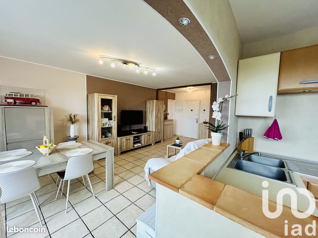 Apartamento de 3 dormitorios en Amiens, France No. 253925