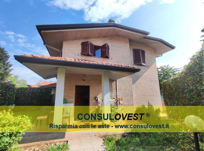 2 Schlafzimmer Villa in Rovellasca, Italy, Nr. 3283