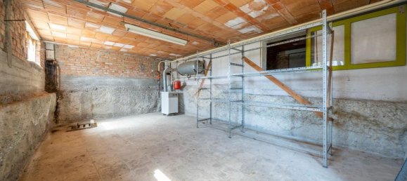 16 rooms House in Bibbiano, Italy No. 22886 44