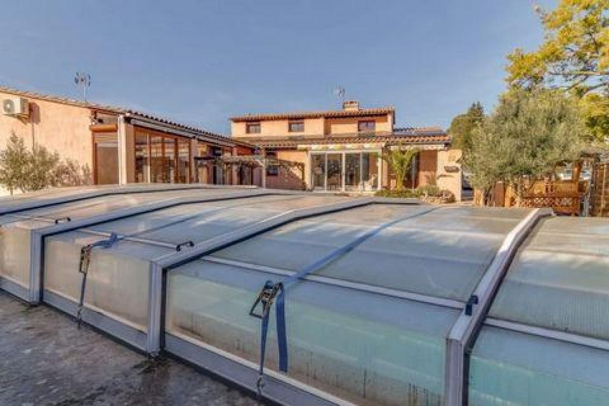 3 bedrooms House in Villecroze, France No. 2343