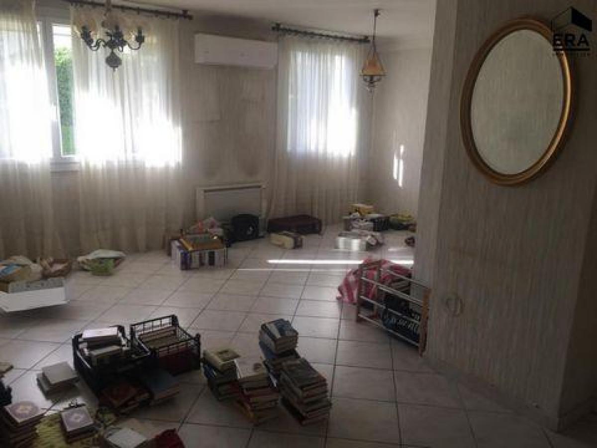 2 bedrooms Condo in Martigues, France No. 4610