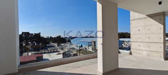 3 bedrooms Penthouse in Kato Polemidia, Cyprus No. 68043 3