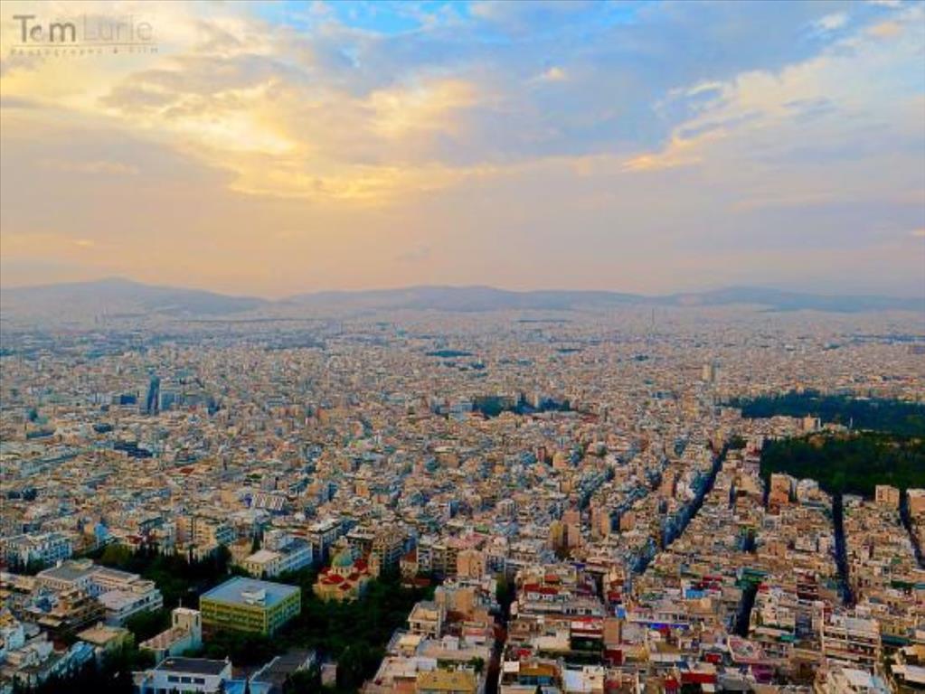 Terra em Athens, Greece 210 m² N.º 6369