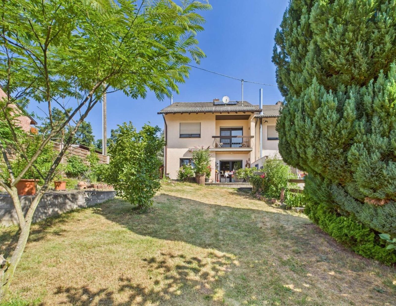 Таунхаус с 4 спальнями в Бад-Дюркхайм, Германия № 240287