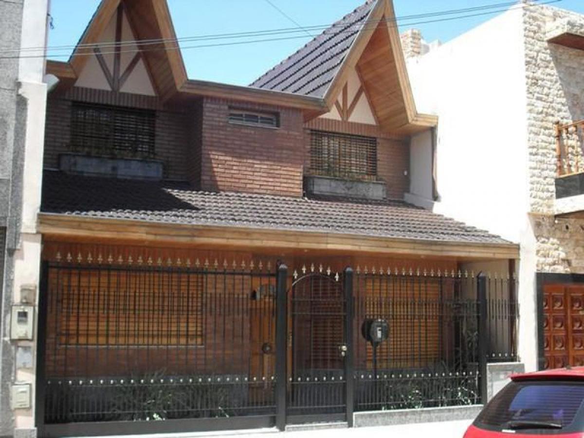 3 bedrooms House in Buenos Aires, Argentina No. 94315