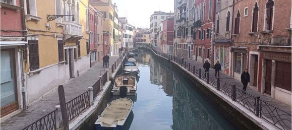4 rooms Commercial property in Venice, Italy No. 61858 10