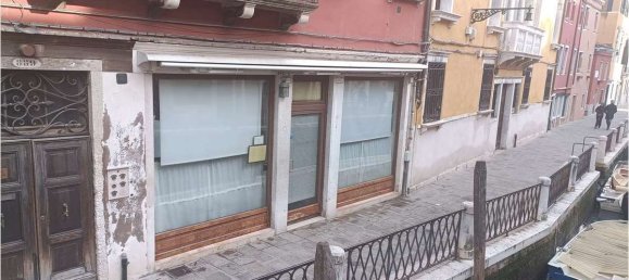 4 rooms Commercial property in Venice, Italy No. 61858 3