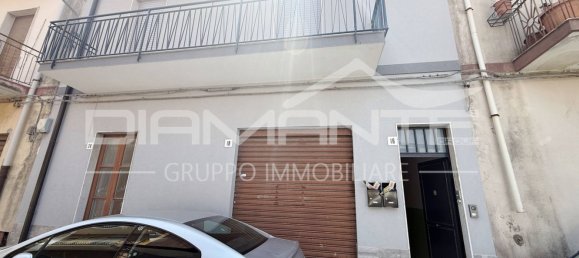 3 Schlafzimmer Haus in San Gregorio di Catania, Italy, Nr. 326918 2