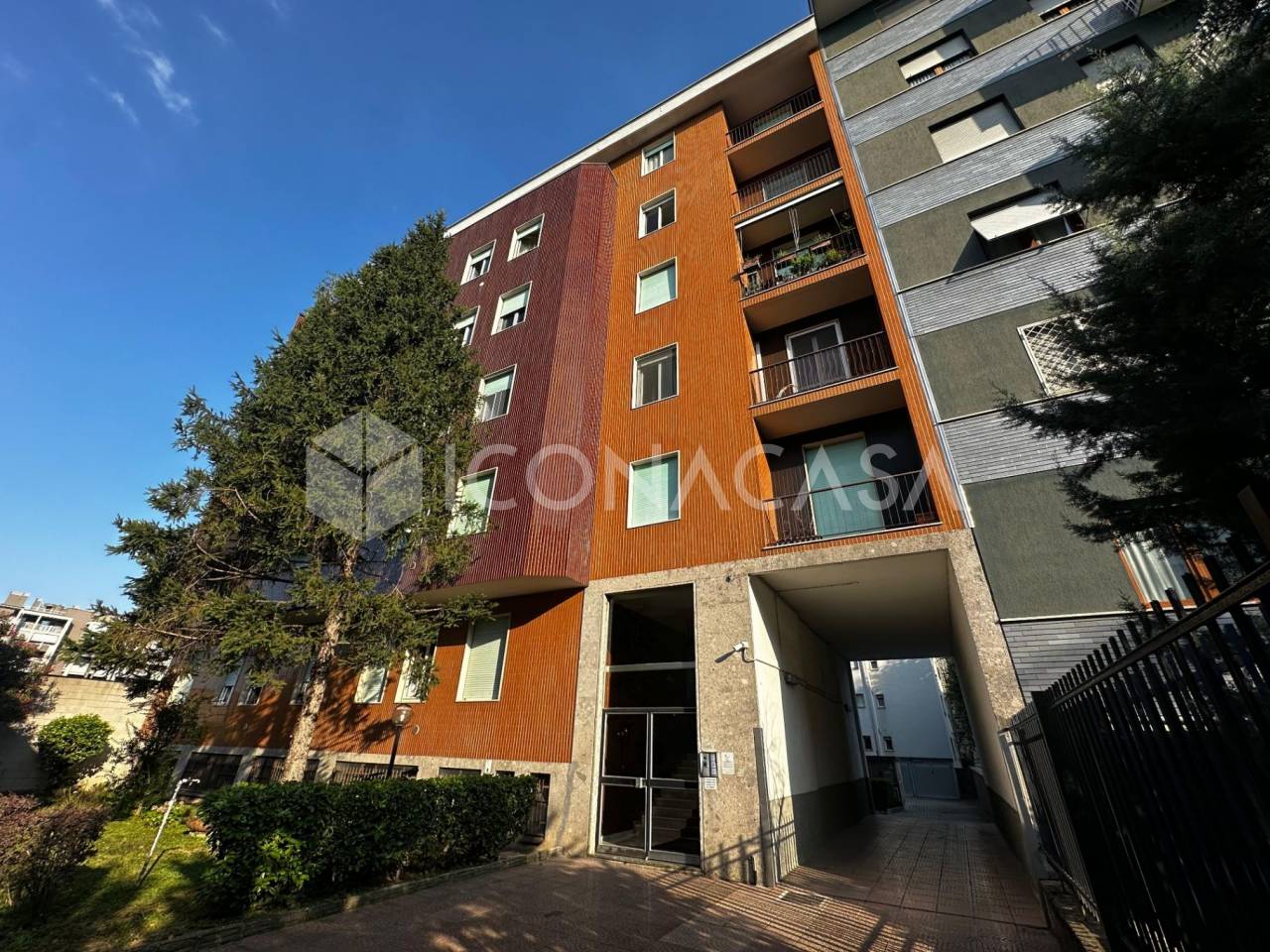 3-salle Appartement à Milan, Italy No. 242303