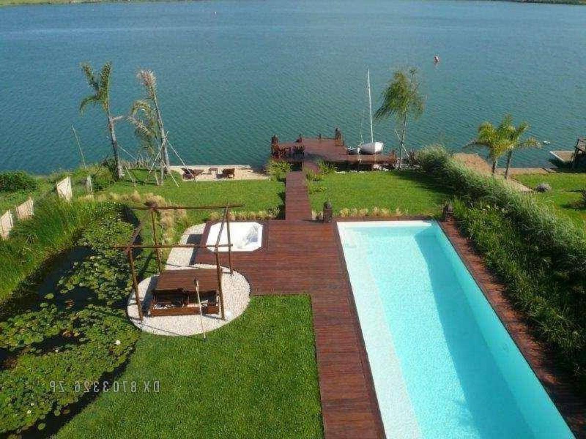 4 bedrooms House in Tigre, Argentina No. 83831