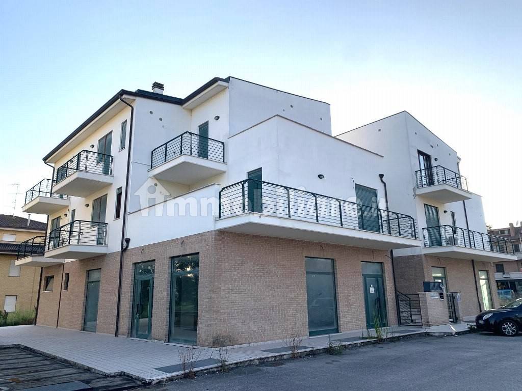 4 غرف نوم شقة في Fermo, Italy رقم 229184