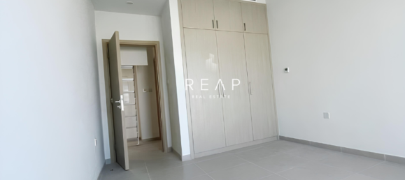 3 bedrooms Villa in Dubai Land, UAE No. 30932 3