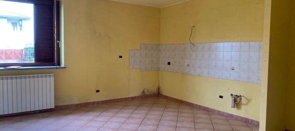 3 rooms Apartment in Vigevano, Italy No. 84509 3