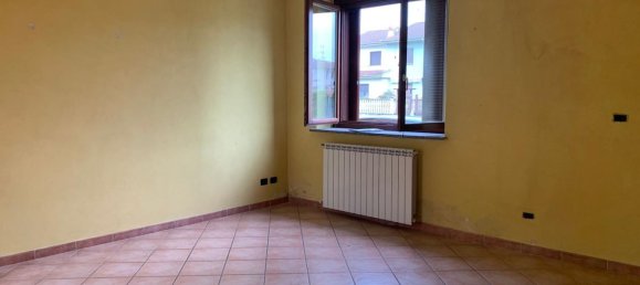 3 rooms Apartment in Vigevano, Italy No. 84509 22