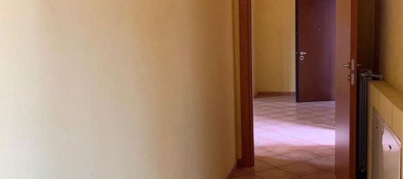 3 rooms Apartment in Vigevano, Italy No. 84509 8
