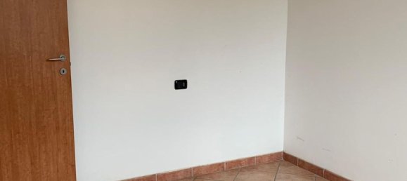 3 rooms Apartment in Vigevano, Italy No. 84509 12