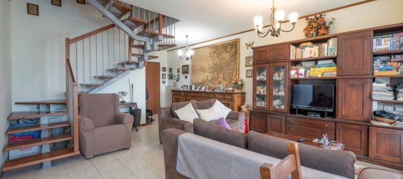 Apartamento de 5 habitaciónes en Legnano, Italy No. 142243 15