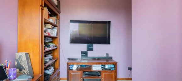 Apartamento de 5 habitaciónes en Legnano, Italy No. 142243 20