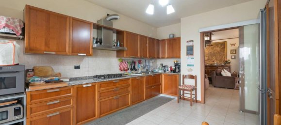 Apartamento de 5 habitaciónes en Legnano, Italy No. 142243 9