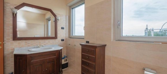 Apartamento de 5 habitaciónes en Legnano, Italy No. 142243 33