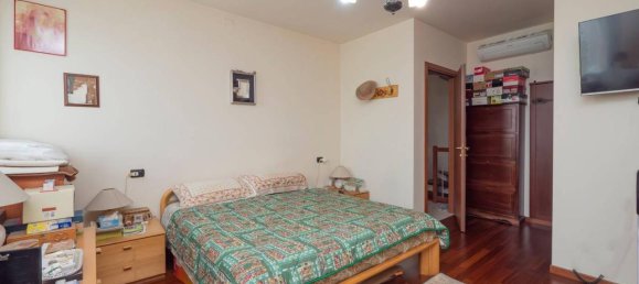 Apartamento de 5 habitaciónes en Legnano, Italy No. 142243 24