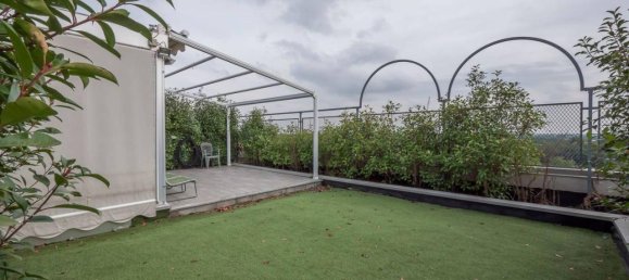 Apartamento de 5 habitaciónes en Legnano, Italy No. 142243 2