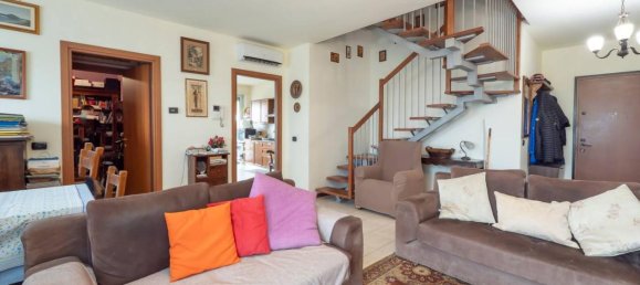 Apartamento de 5 habitaciónes en Legnano, Italy No. 142243 16