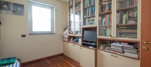 Apartamento de 5 habitaciónes en Legnano, Italy No. 142243 27