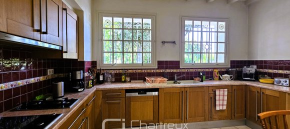 Villa de 4 dormitorios en Royan, France No. 294189 5