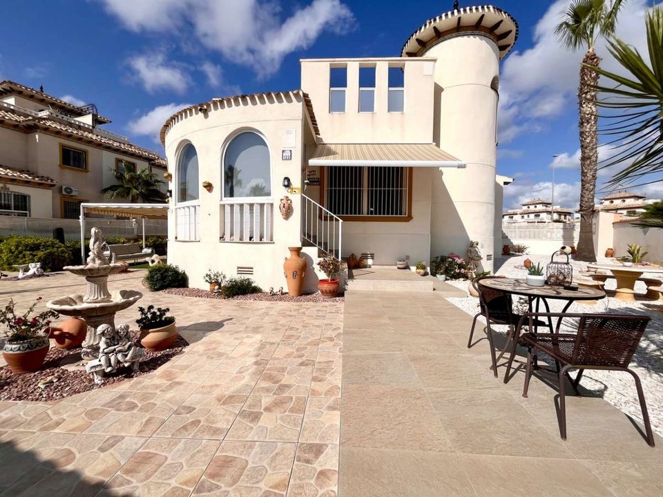 2 Schlafzimmer Villa in Cabo Roig, Spain, Nr. 277796