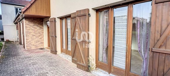 4 bedrooms House in Bourges, France No. 246002 2