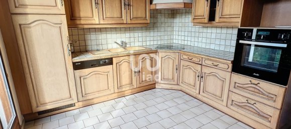 4 bedrooms House in Bourges, France No. 246002 8