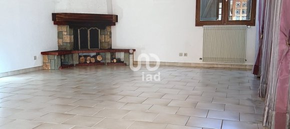 4 bedrooms House in Bourges, France No. 246002 7