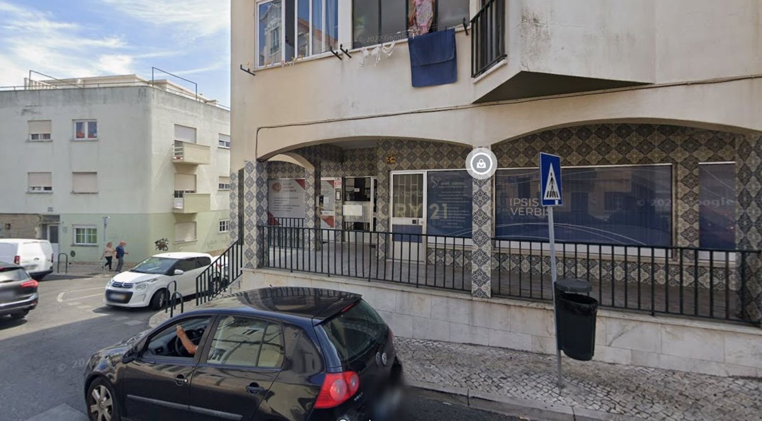 Propriété commerciale à Cascais, Portugal 53m² No. 192722