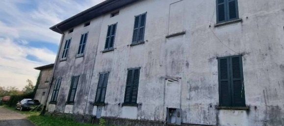 3 Schlafzimmer Haus in Varese, Italy, Nr. 166232 7