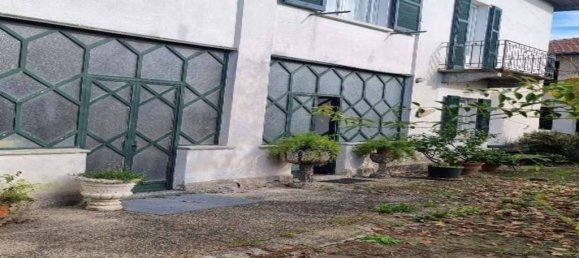 3 Schlafzimmer Haus in Varese, Italy, Nr. 166232 4