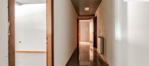 Коммерческая недвижимость 400м² в Санта Кроче суль Арно, Италия № 114037 16